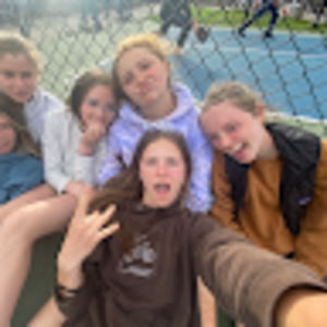 Meet your Posher, Maeve